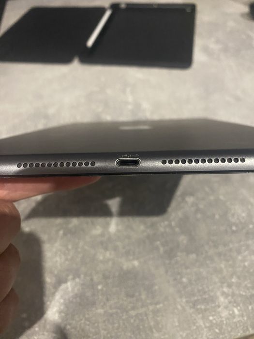 iPad 7 Generation 32GB Wi-Fi