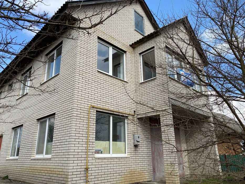 Продається 2 поверховий будинок в Літині 2342