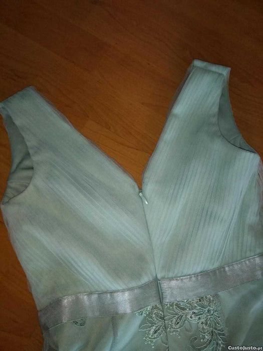 Vestido para casamento, com cauda.