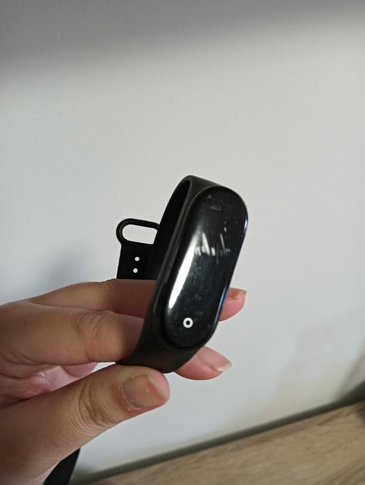 Smart Band BERG – Funcional (Com Marcas de Uso)
