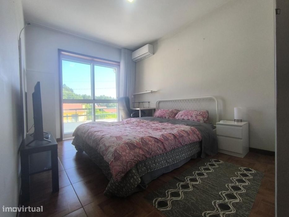 Quarto - localizado em Maia
