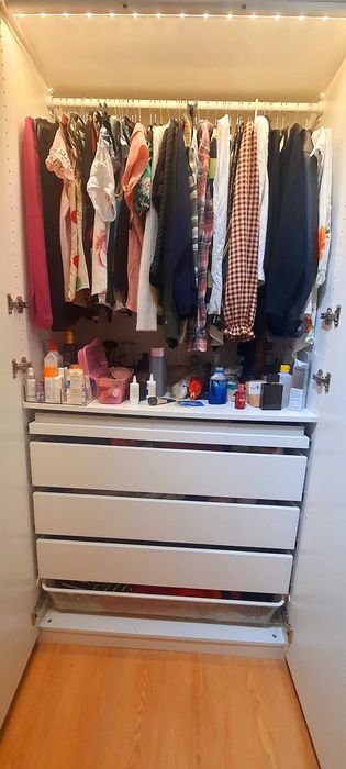 Roupeiro seis portas IKEA branco