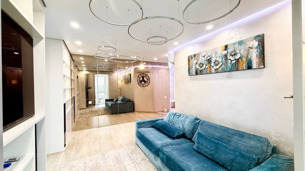 Продам 4-комнатную квартиру в ЖК Атлант. 3 спальни. Мебель и техника.