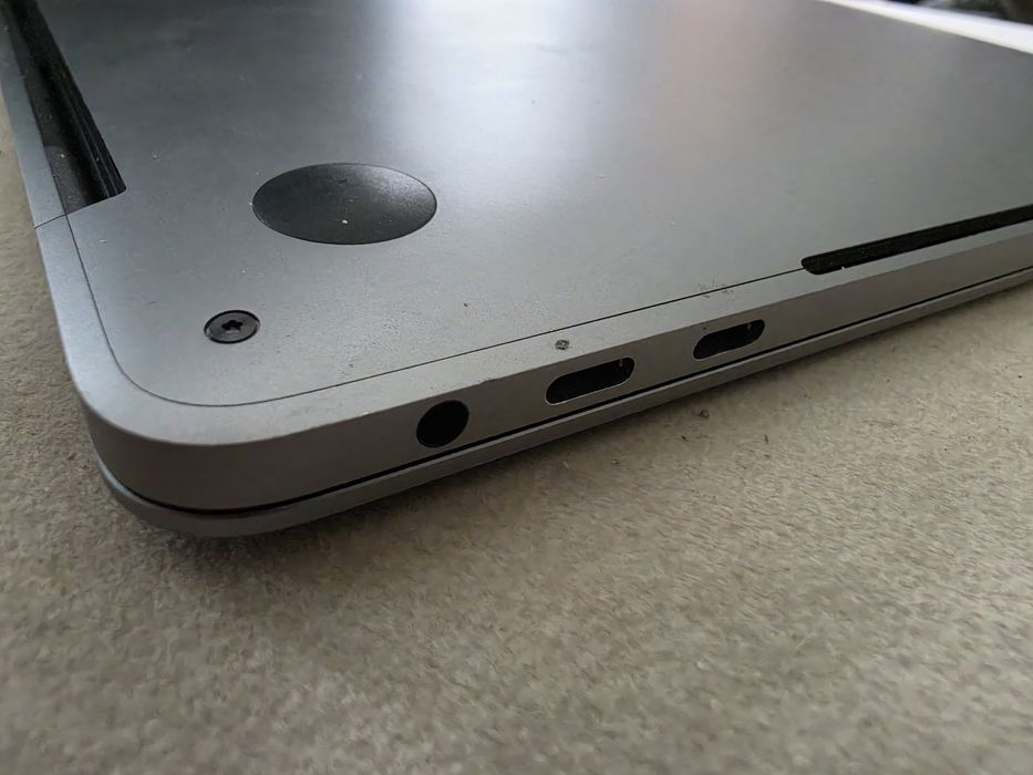 Macbook pro 13". 2019. I7, 16gb ram. Jak nowy. MacOS, windows10