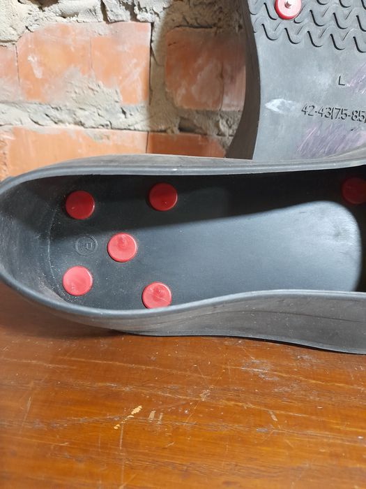 Продам взуття для зими