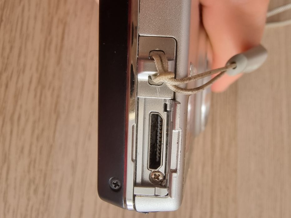 Camera digital Samsung ST65
14.2 mpx
5x digital zoom
HD
Sem carregador