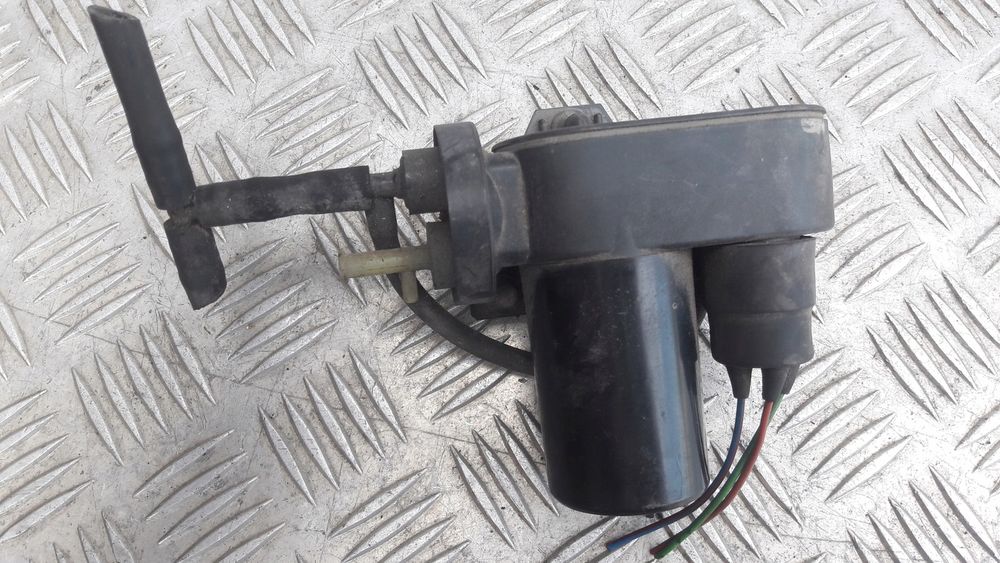 Audi A8 D2 Pompka Tempomatu 4B0