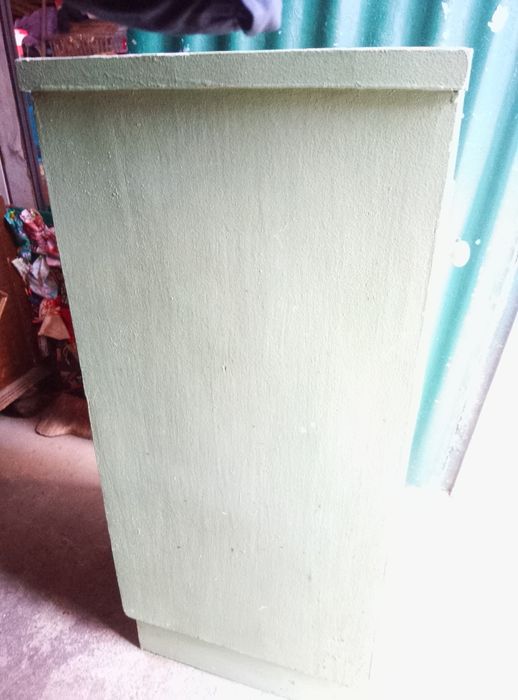 Antigo armário de farmácia em madeira