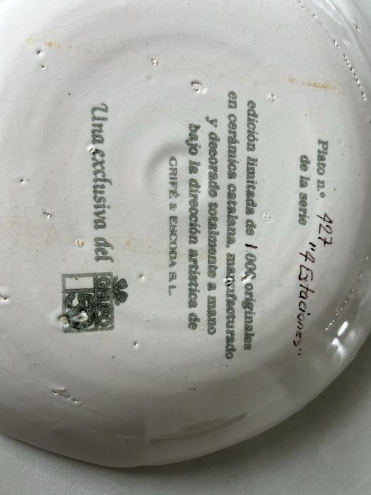 prato de coleccao, pintado a mao, com edicao limitada, encontrando se