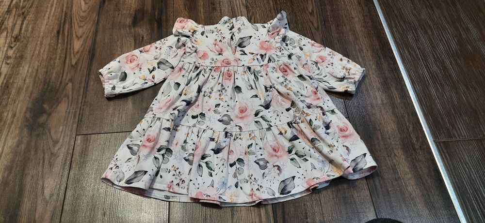 Sukienka handmade 86 92 róże kwiaty falbany dresówka roczek