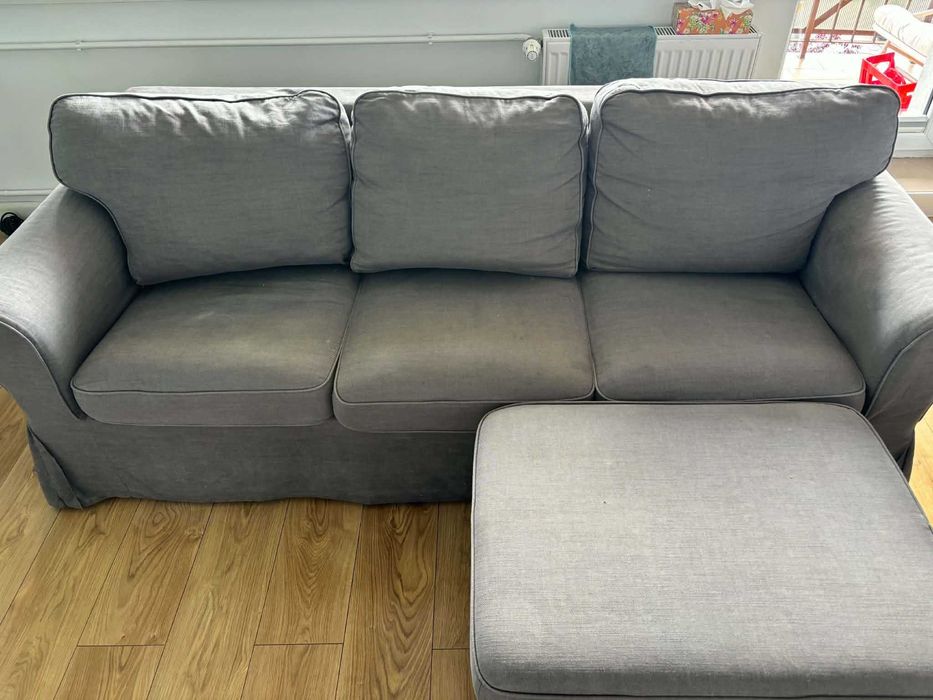 Kanapa rozkładana z funkcją spania EKTORP Ikea oraz podnóżek na pościel