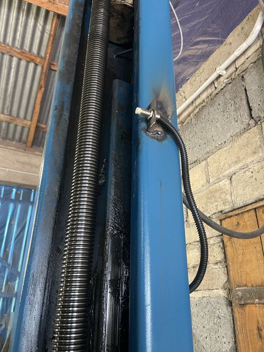 Podnośnik dwukolumnowy