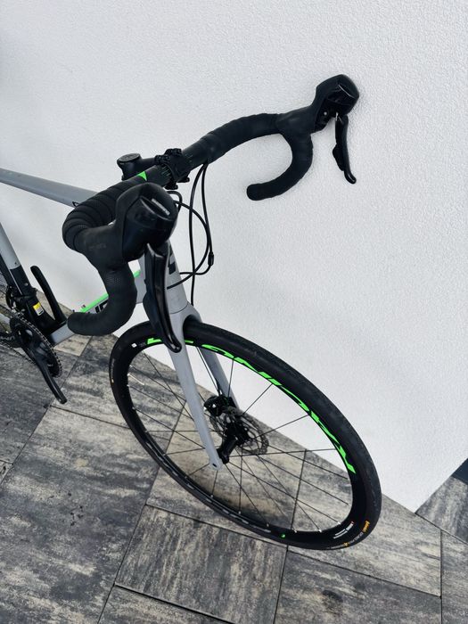 Cube Attain Pro Carbon, pełne 105, hydraulika