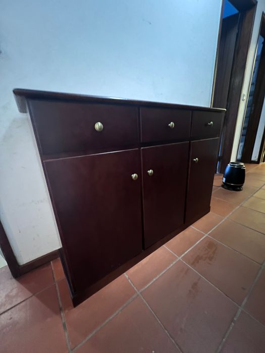 Móvel tipo sapateira com gavetas