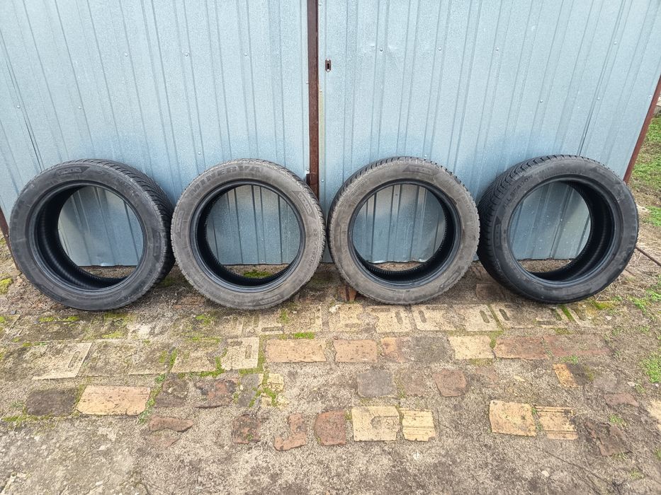 Opony wielosezonowe 225/50/17