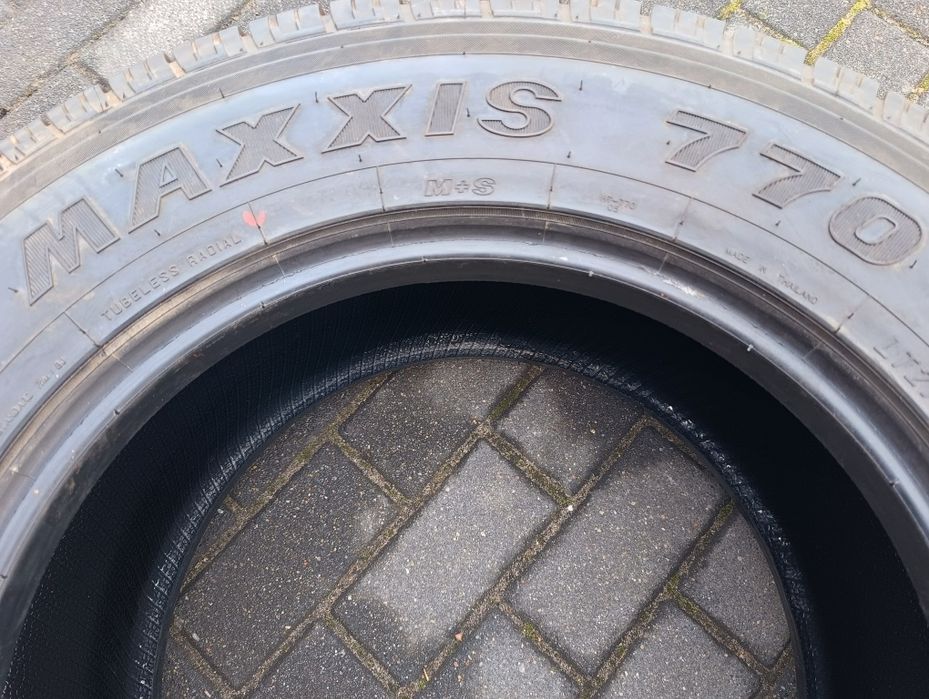 MAXXIS  275/70 R18  128/125Q  LT JRZ-Bravo 770
