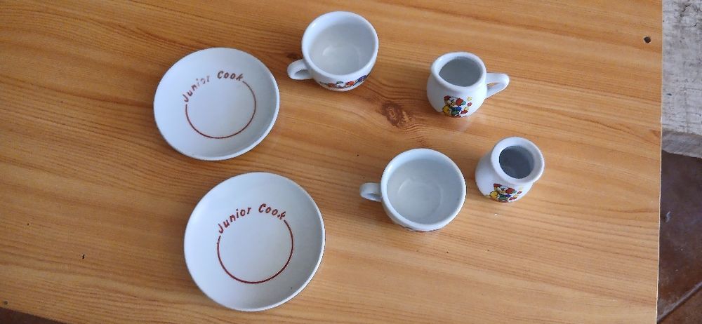 Brinquedos em louça