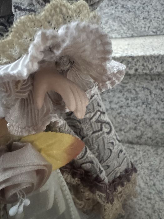 Boneca vintage porcelana