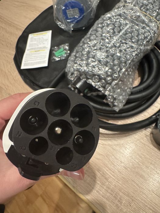 Зарядний пристрій для китайських авто