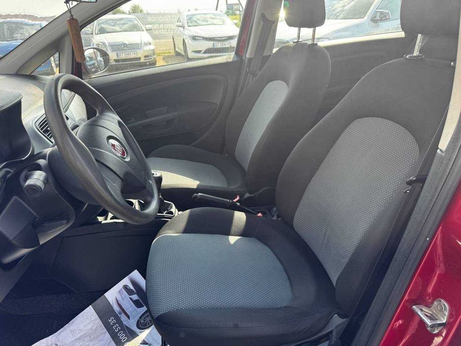Автомобіль FIAT GRANDE PUNTO 1.4 Бензин