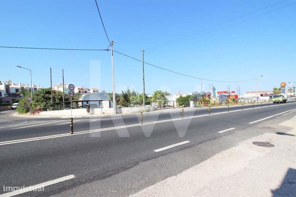 Excelente oportunidade de negócio na EN 125, Guia, Albufeira!