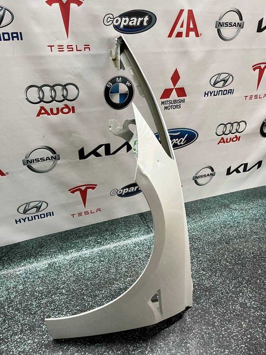 Крило переднє ліве Tesla Model 3 2018-2023 (M3L4)