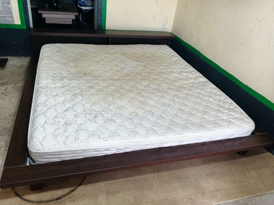 Кровать двуспальная