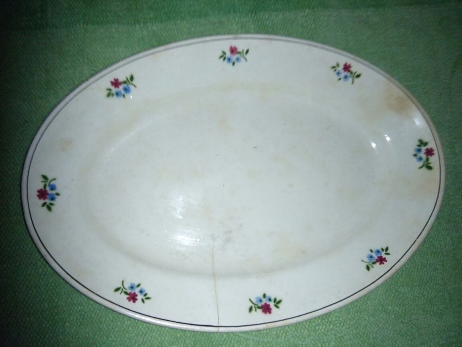 Travessa de loiça de Sacavém.