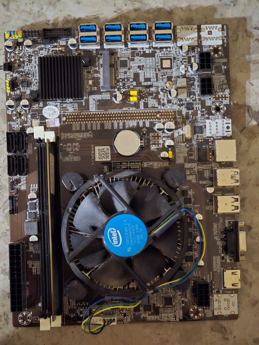 Материнська плата B75.Майнінг комплект на 8відео карт.Як нова.