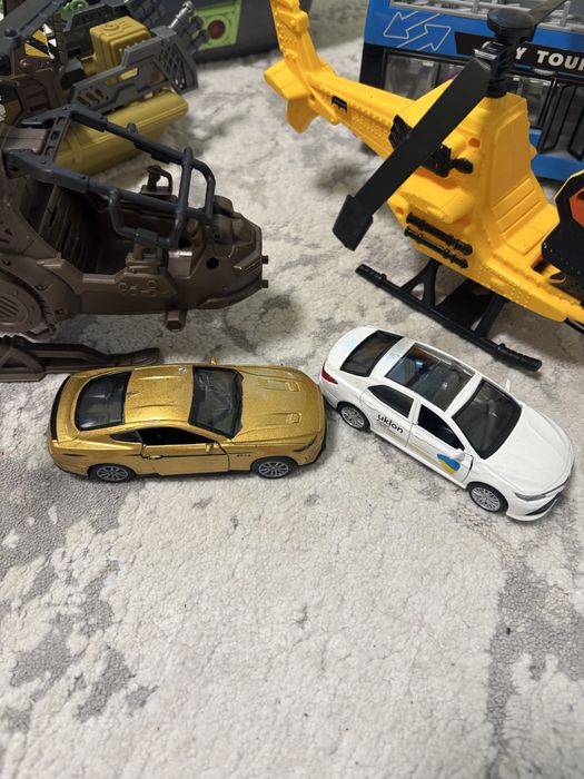 Корабель військовий,гвинтокрил автобус літак машини