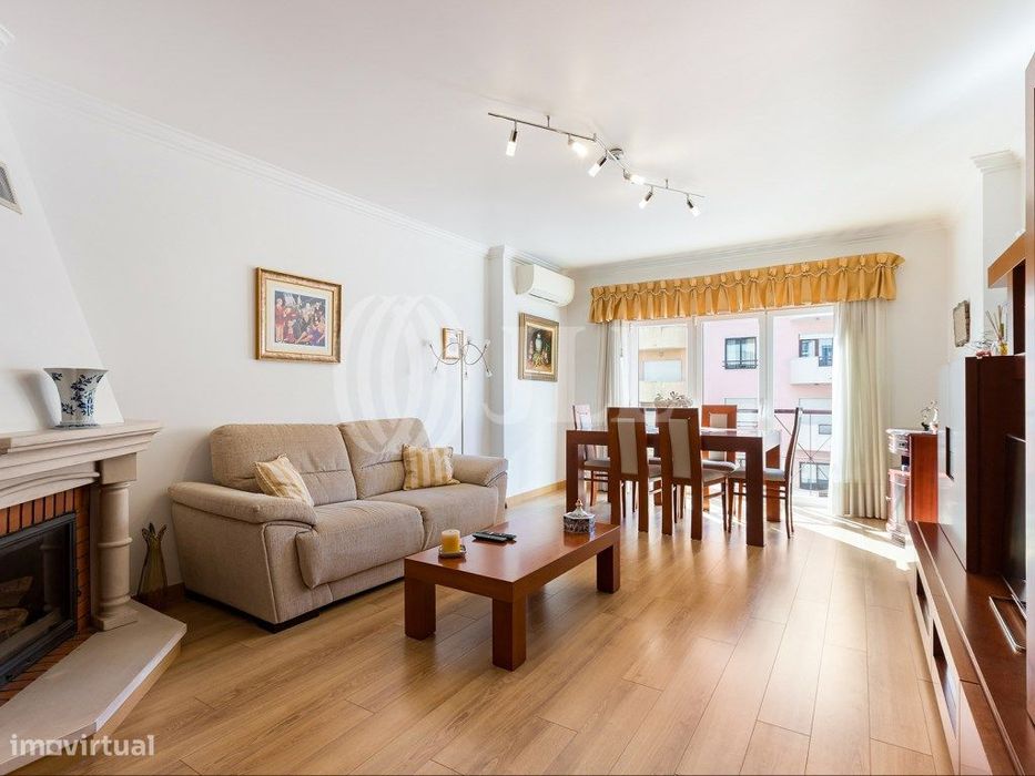 Apartamento T3 com garagem na Ramada, Odivelas — Ramada E Caneças, Lisboa