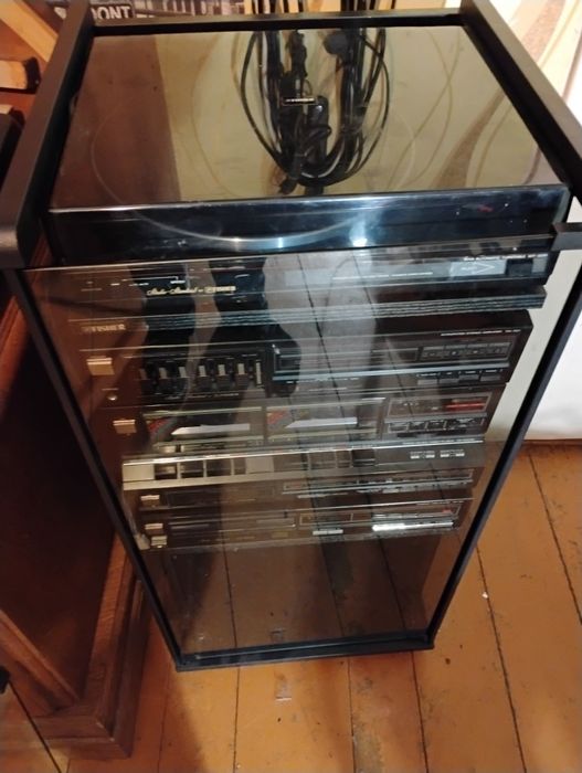 Wieża Fisher Studio Standard z szafką .