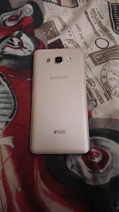 Samsung j7 2016.