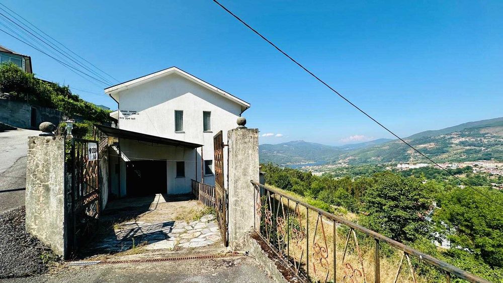 Excelente OPORTUNIDADE Vivenda em Ribeira de Pena 4 ARTIGOS