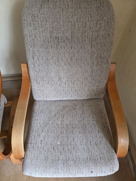 2 fotele bujane typu Poang