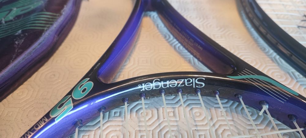 2 raquetes vintage em grafite