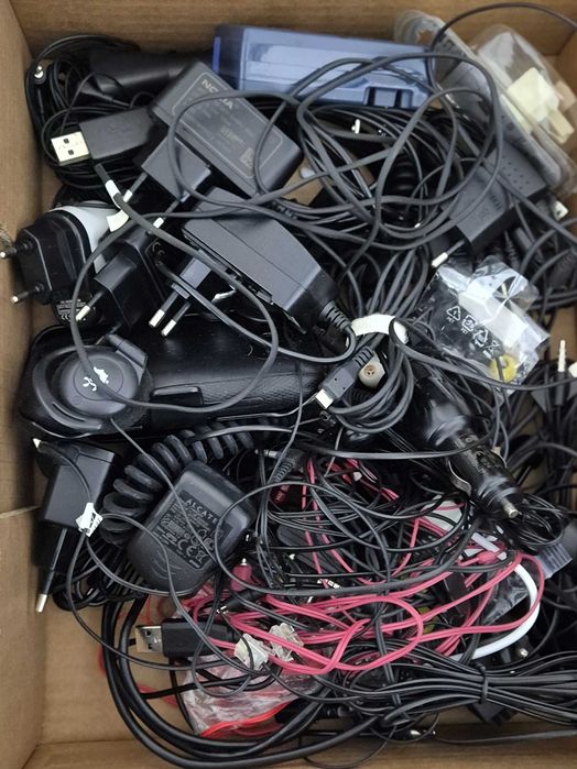 BAÚ dos TELEFONES + Acessórios