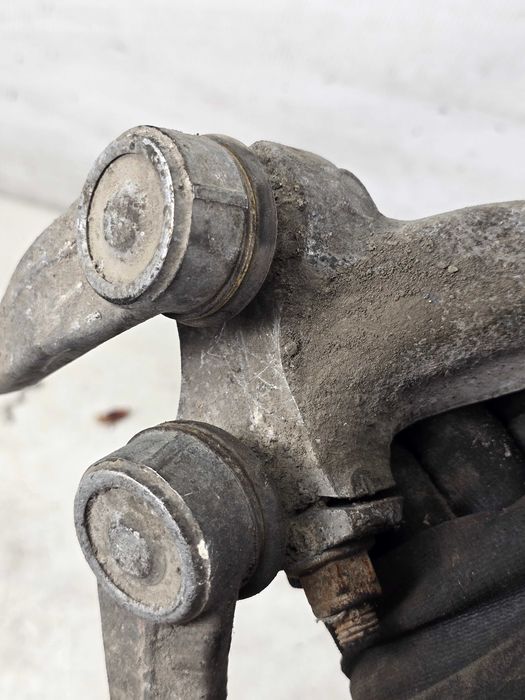 Zwrotnica prawa przednia przód 4G0407242D AUDI A4 B8 A5 LIFT 11-15 Q5 8R A6 C7