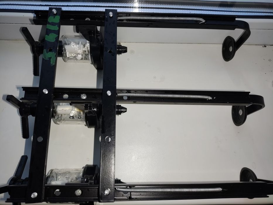 Продам, дозатор для алкоголю на три пляшки настінного монтажу.