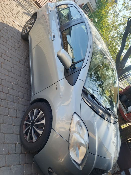 Yaris II 1.4d4d  części