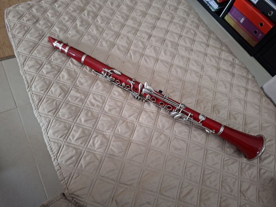 Clarinete playLITE Gear4music, Vermelho + Thumb Rest + 2 palhetas Reserve 3.0