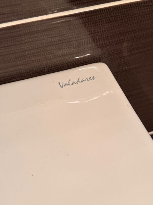 Casa de banho completa Valadares + móvel + espelho + resguardo