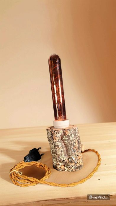 Candeeiro Artesanal com base em madeira de sobro