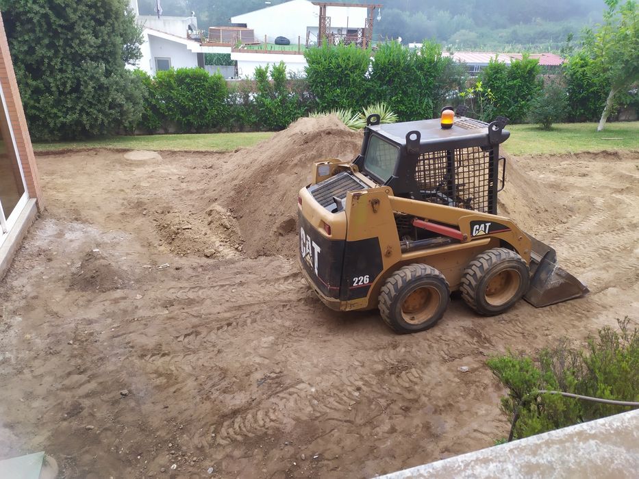 Terraplanagem / Demolições / Construção Civil