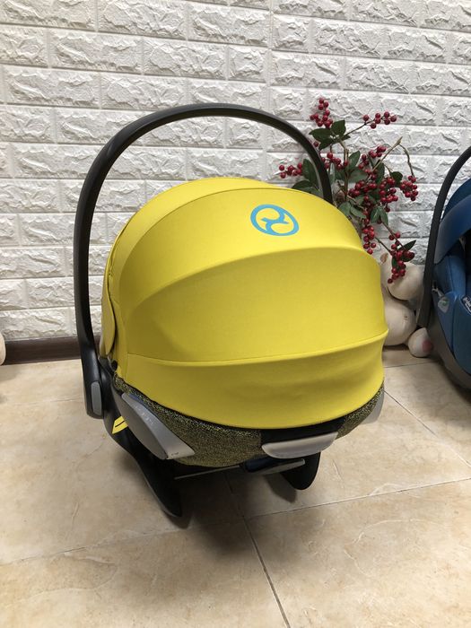 Автокрісло Cybex Cloud Z Plus i-Size Група 0+ (0-13 кг) сайбекс