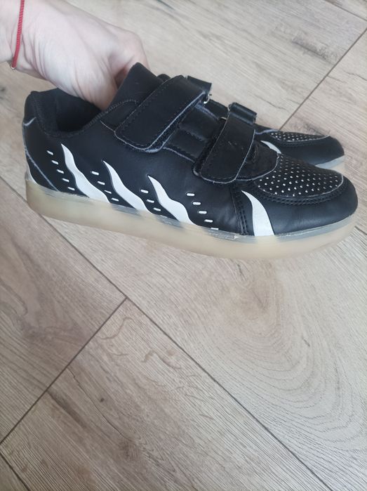 Кросівки осінь весна 34 розмір