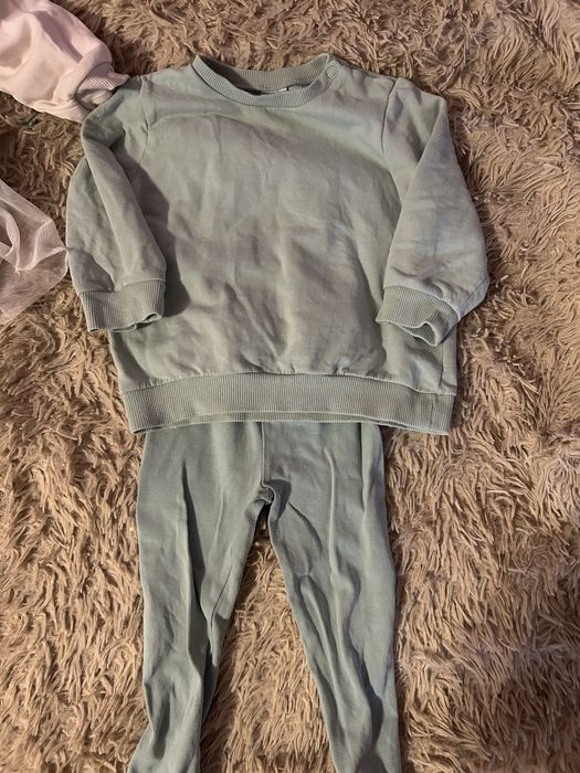 Одяг для дівчинки