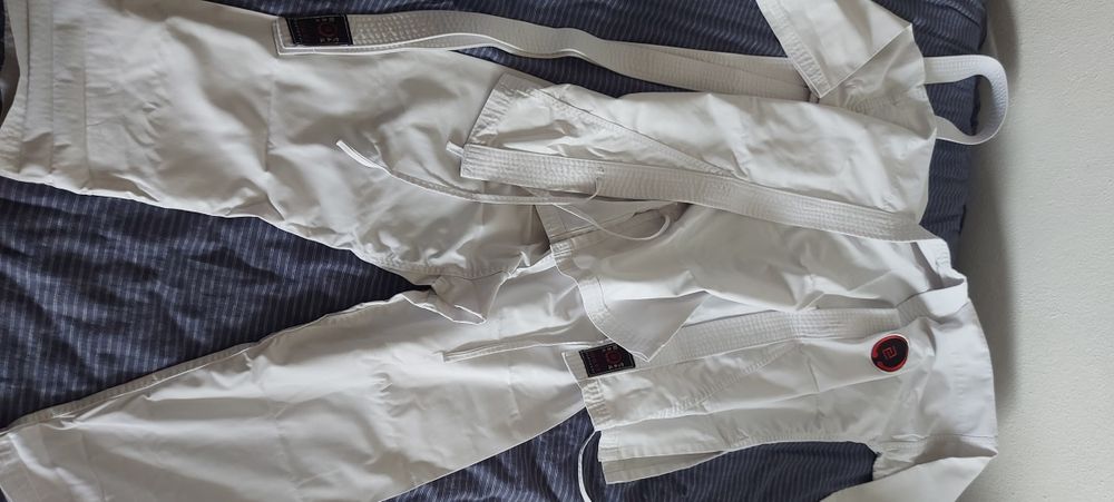Kimono karate 9 a 12 +/-