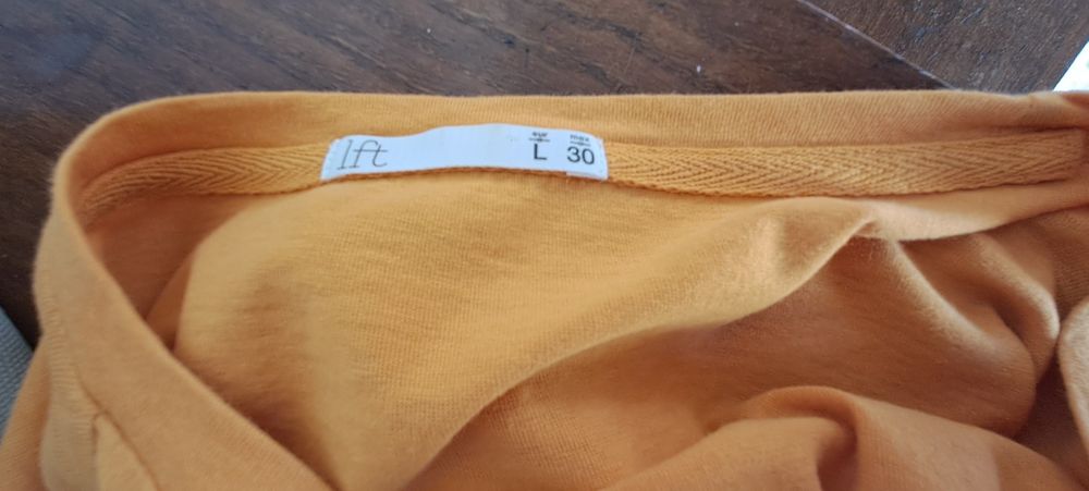 Camisola mostarda tam L