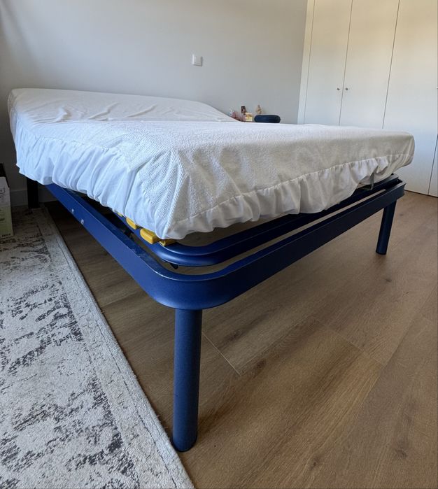 Cama elétrica articulavel com comando